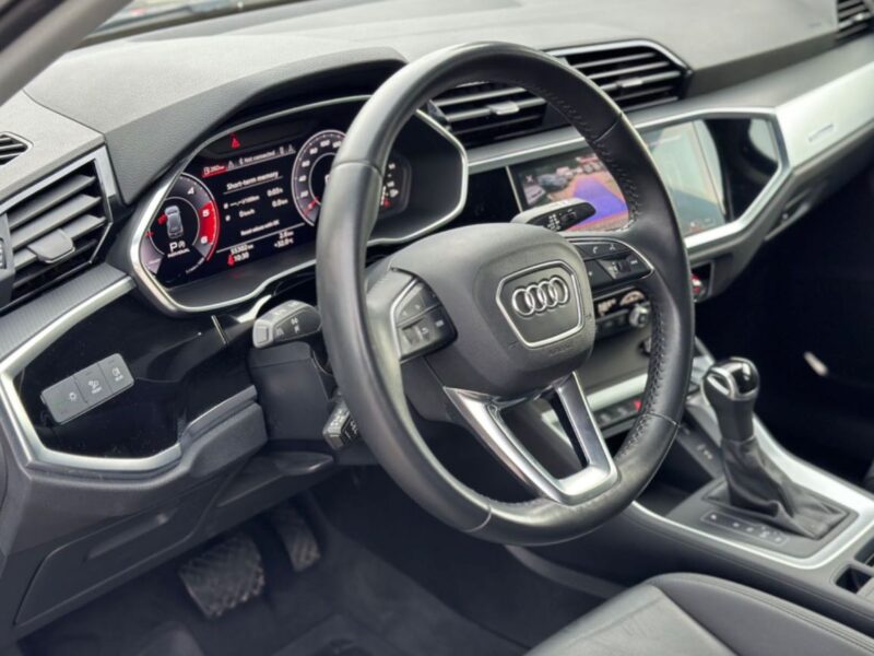 Audi Q3 35 TDI S lineAutom/Navi/Pano (Trattabile)